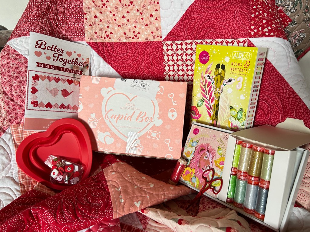 Valentine Quilts! Tons of fun with the Fat Quarter Shop Cupid&nbsp;Box!